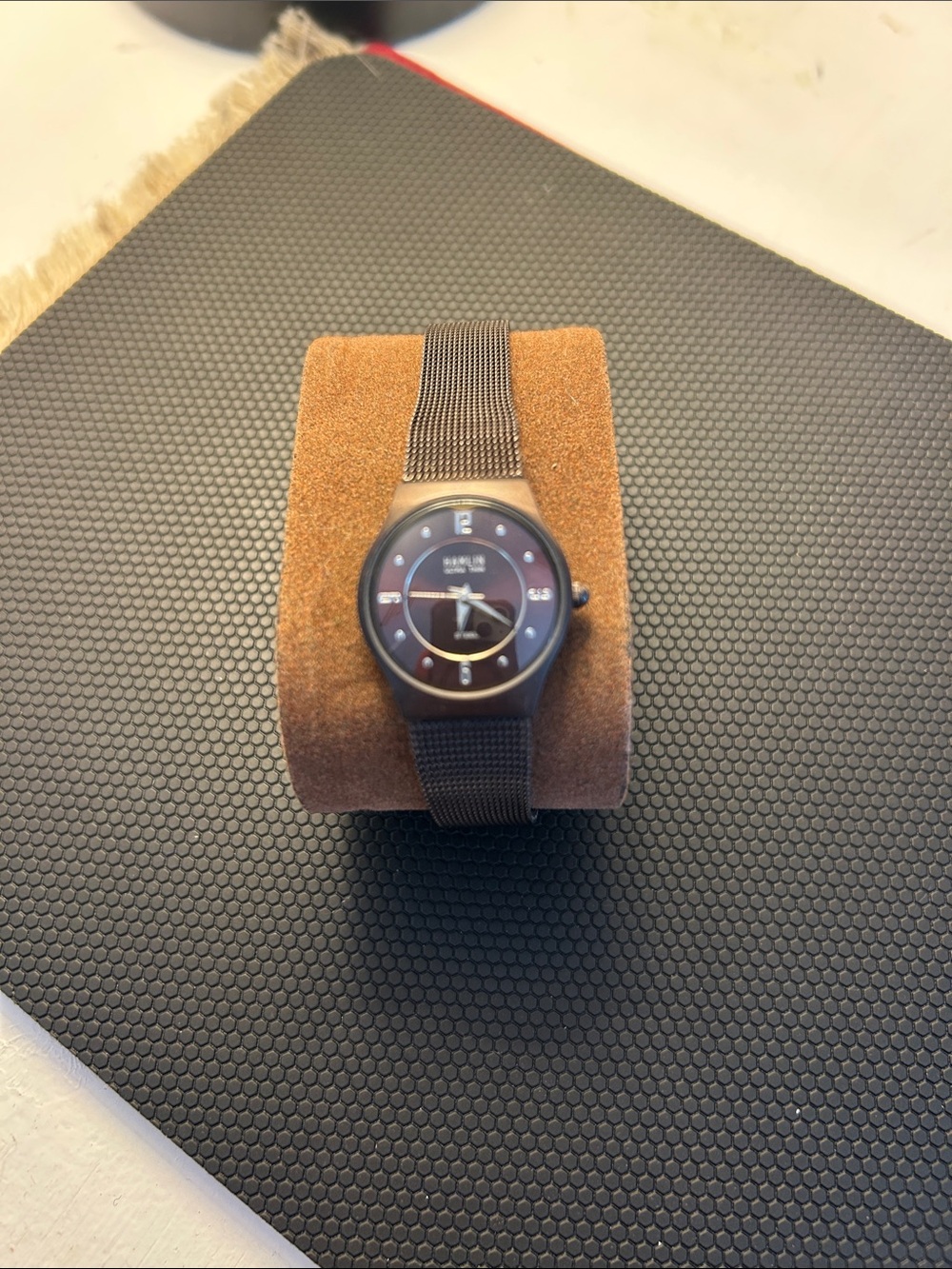 Women’s Brown Mesh Strap Watch - Classic Minimalist Design